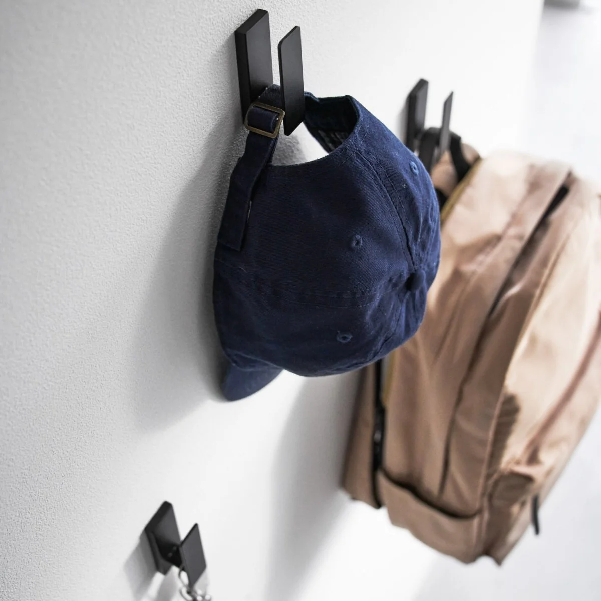 3-pk veggkroker i metall sort - Image 4