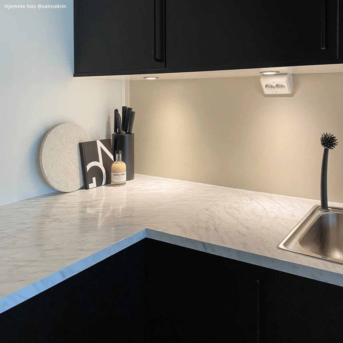 Carrara Marmor kontaktplast - Image 3