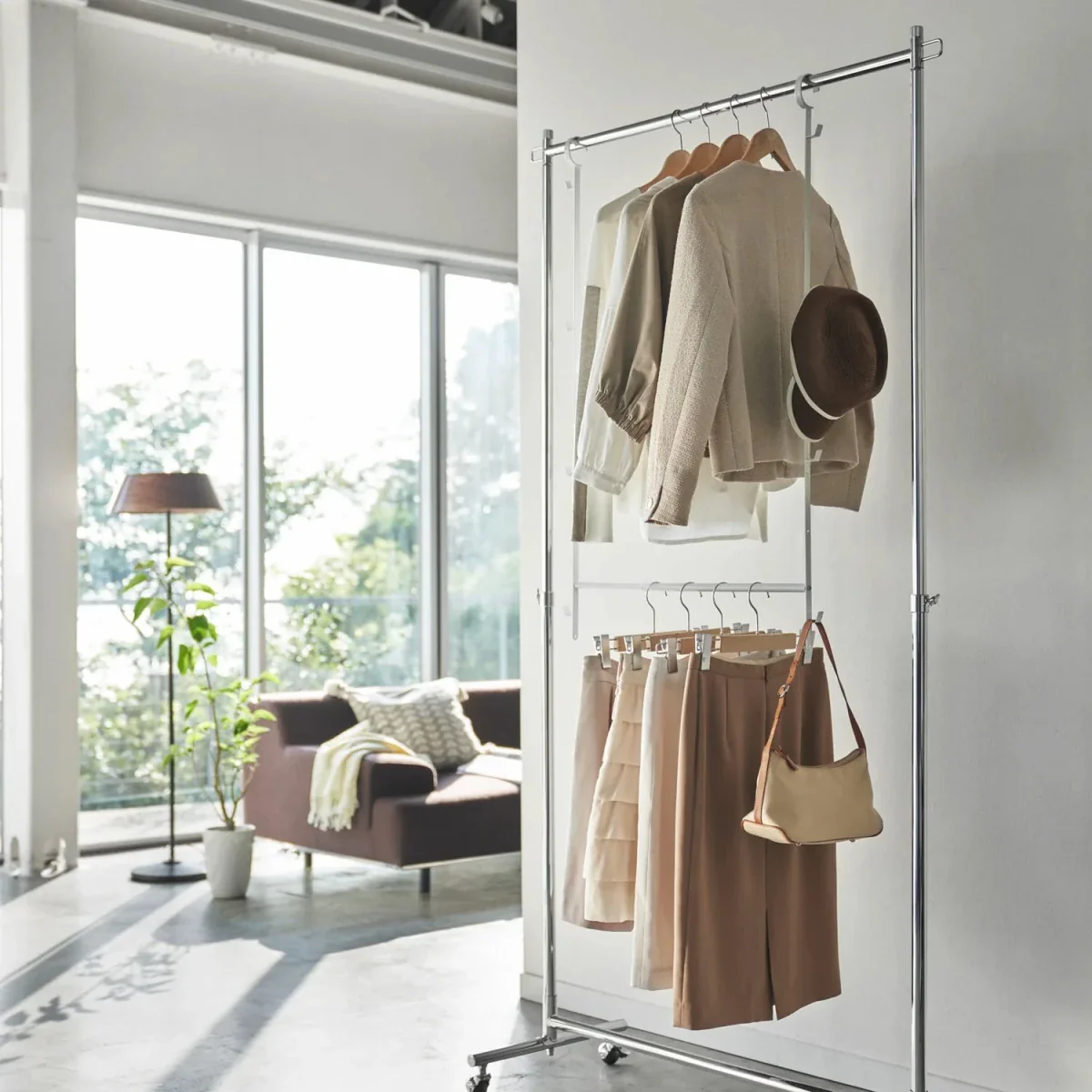 Justerbart klesstativ for garderobe med kroker - Image 4