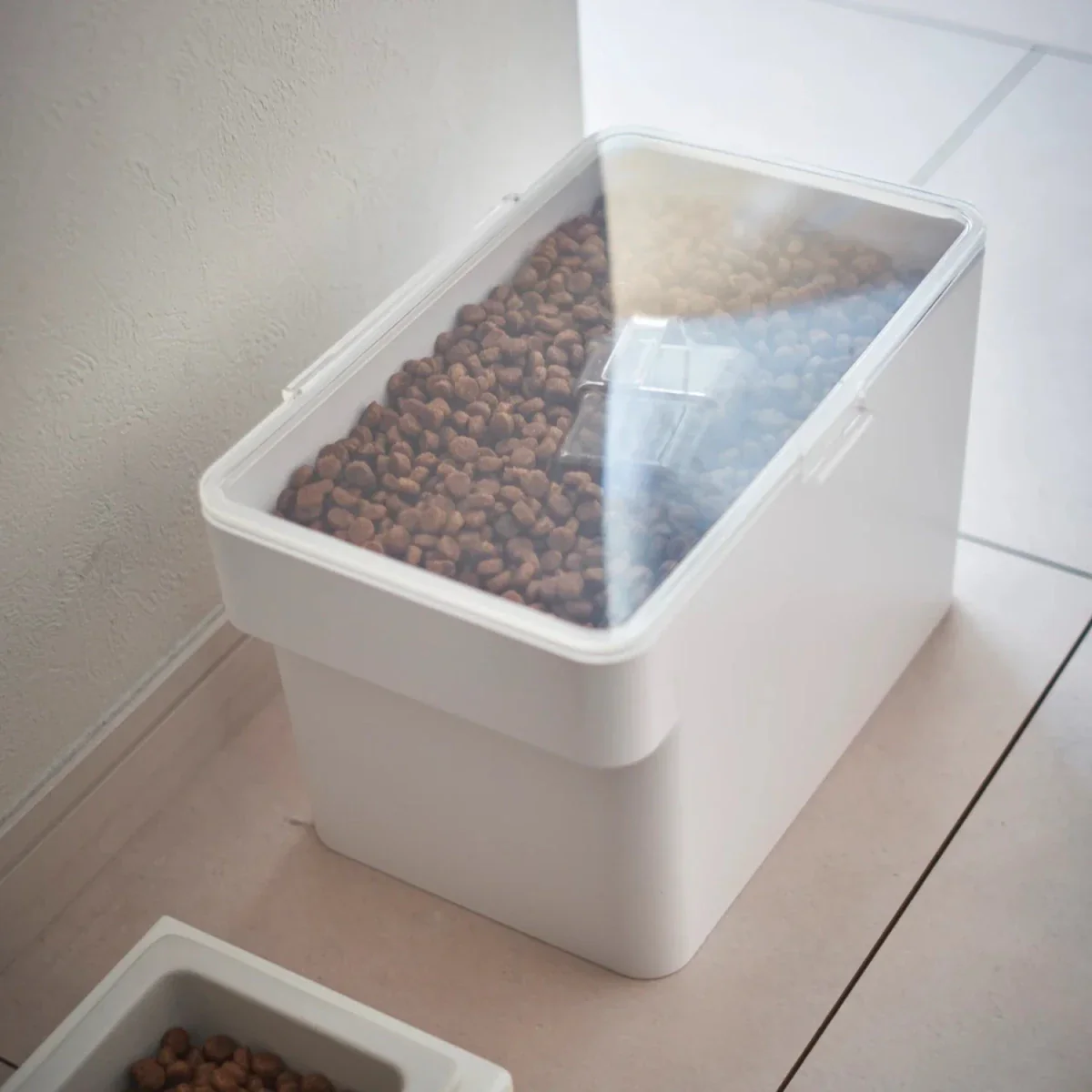 Lufttett oppbevaringsboks for dyrefôr 3,5 kg hvit - Image 7