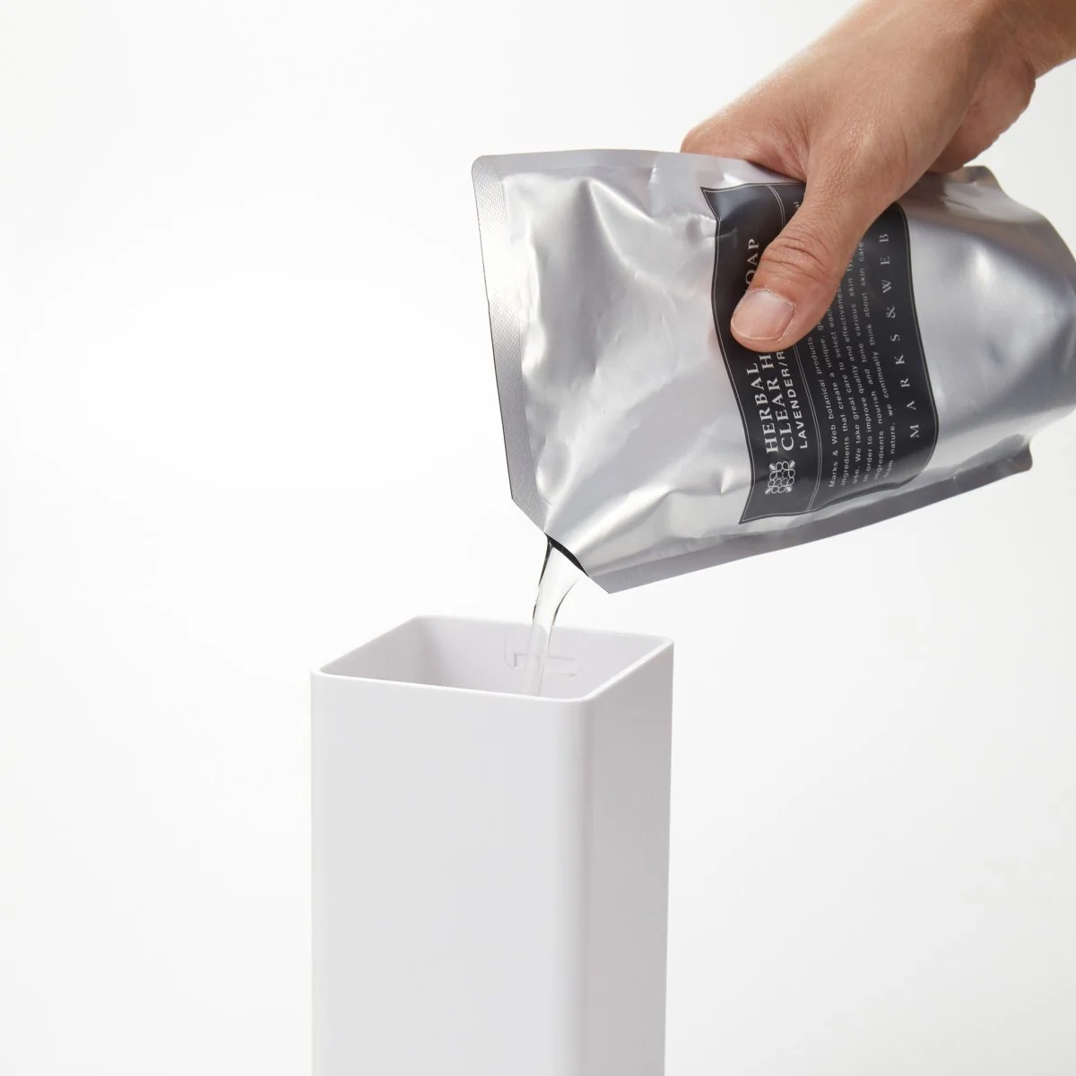 Magnetisk flaske til tøymykner hvit - Image 10