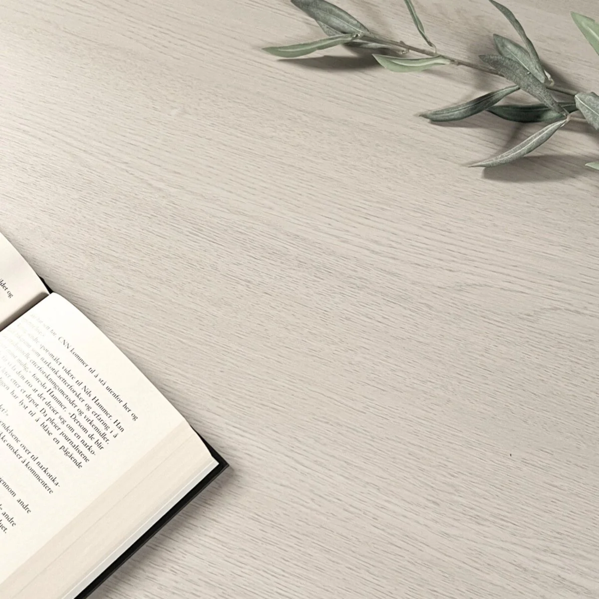 Nordic Oak kontaktplast