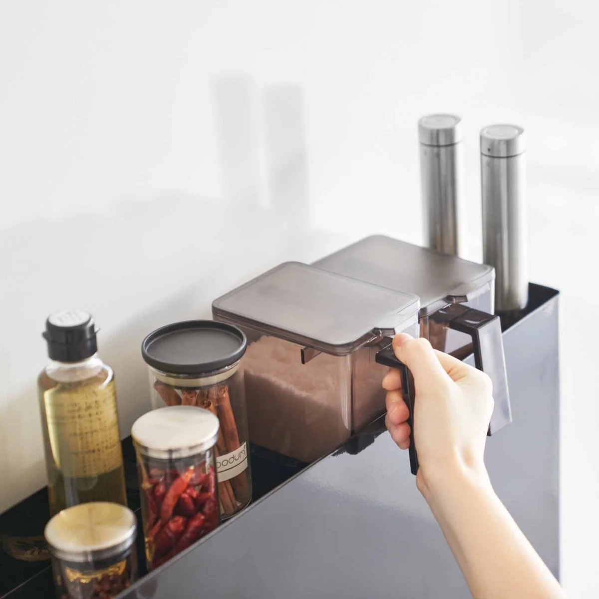 Skyvbar krydderhylle sort magnetisk 50 x 52,5 cm - Image 7