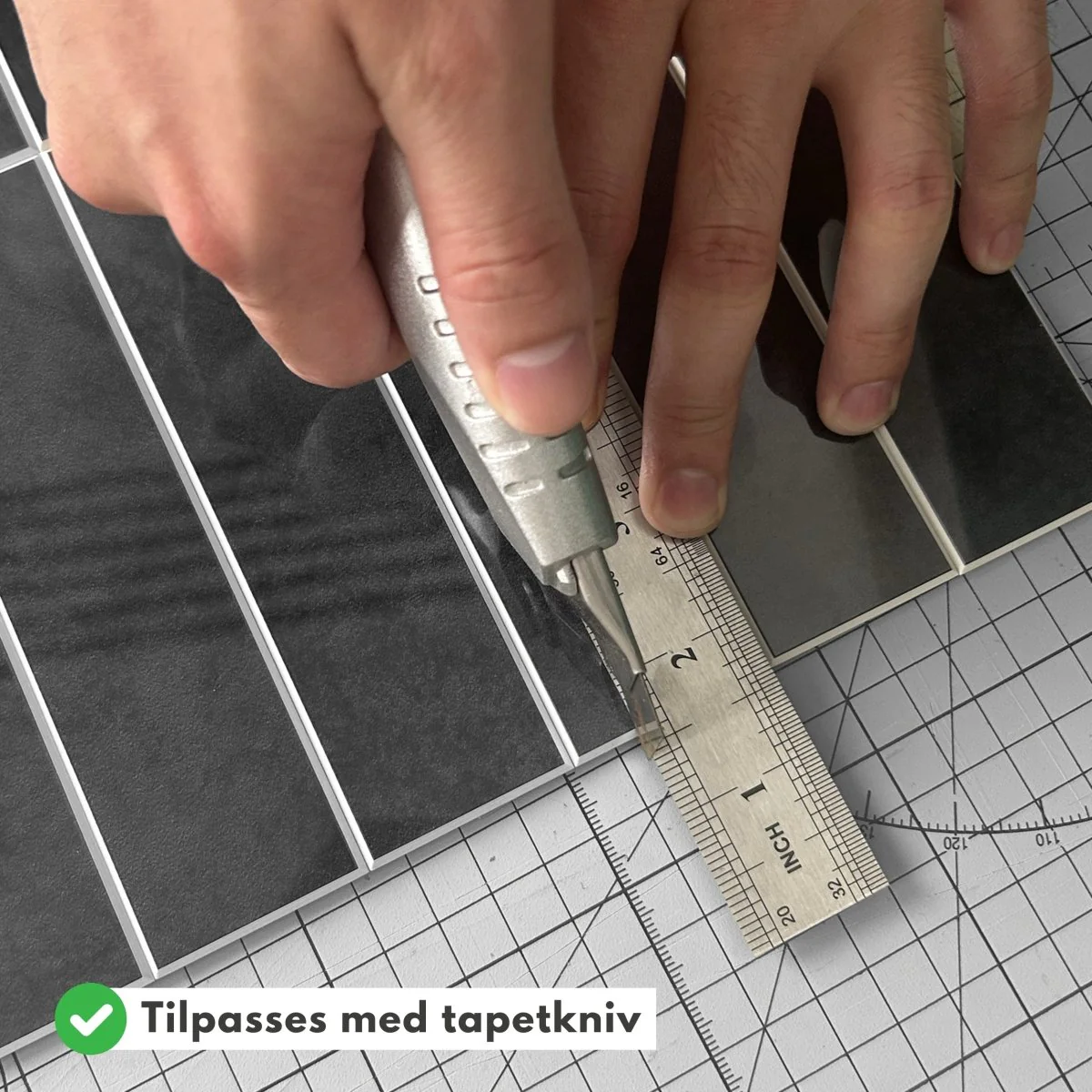 Vareprøve: Alma gloss antrasitt selvklebende veggfliser - Image 6