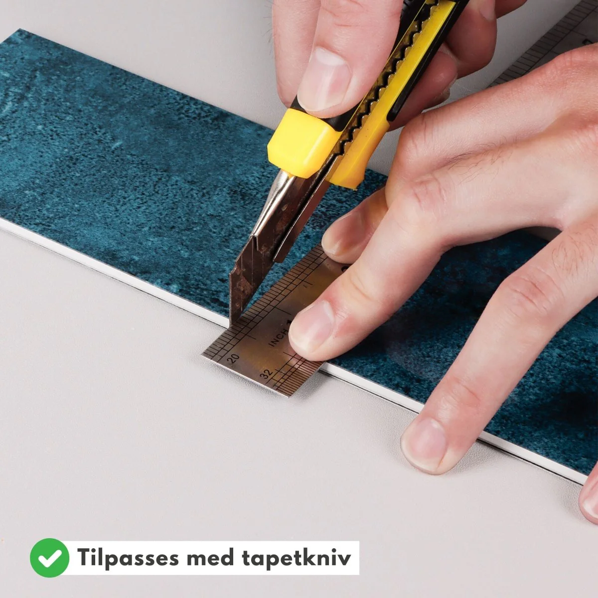 Vareprøve: Louise gloss blå selvklebende veggflis - Image 4